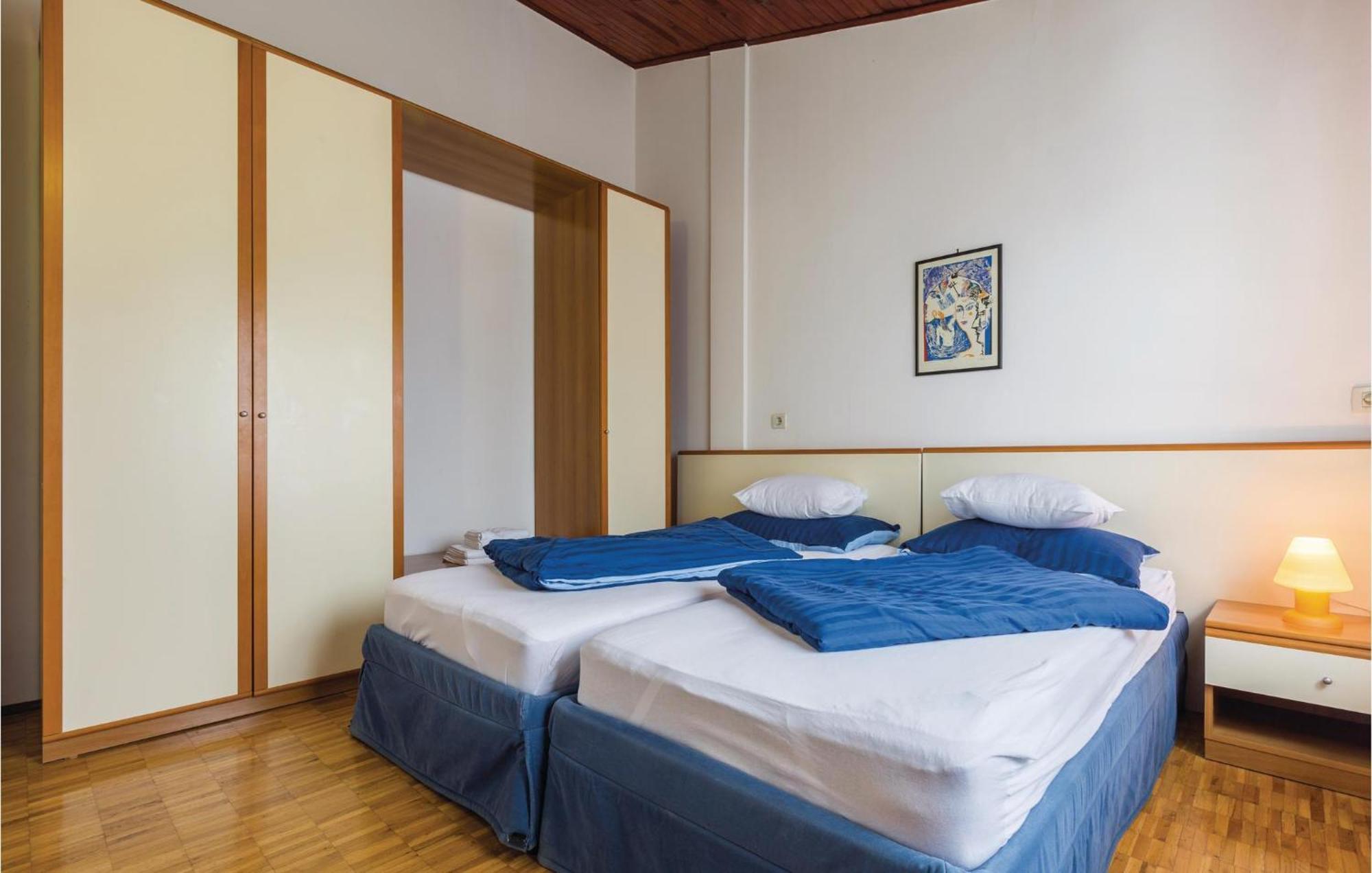 Gorgeous Apartment In Porec With Kitchen エクステリア 写真