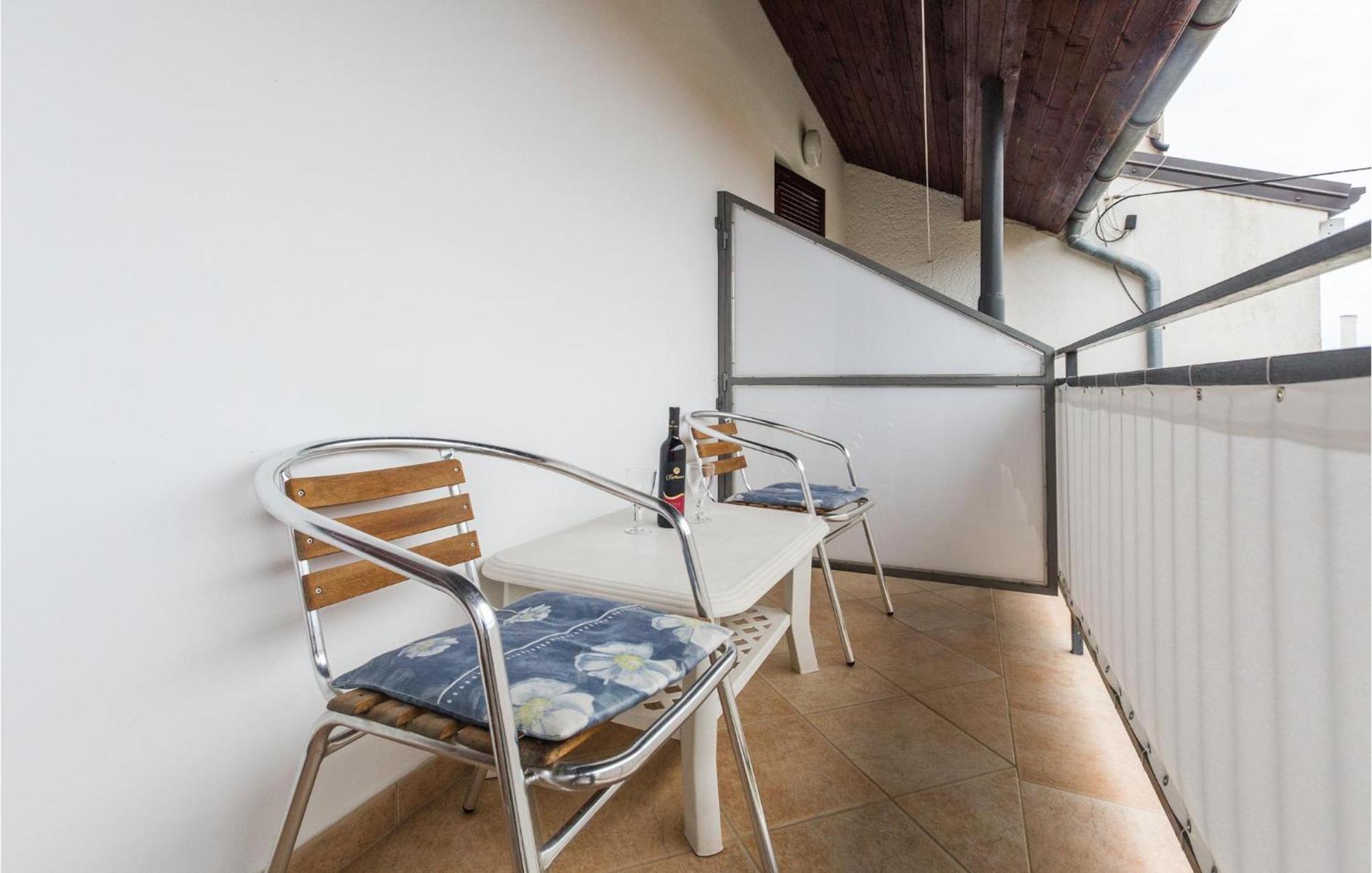 Gorgeous Apartment In Porec With Kitchen エクステリア 写真
