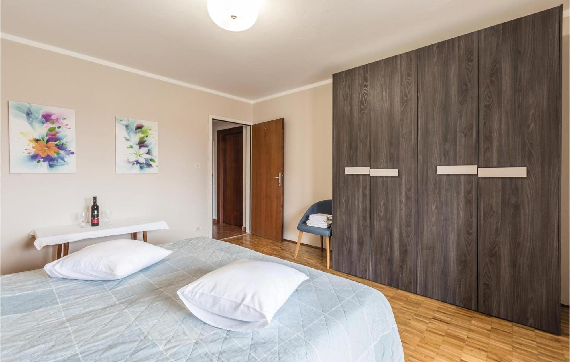 Gorgeous Apartment In Porec With Kitchen エクステリア 写真